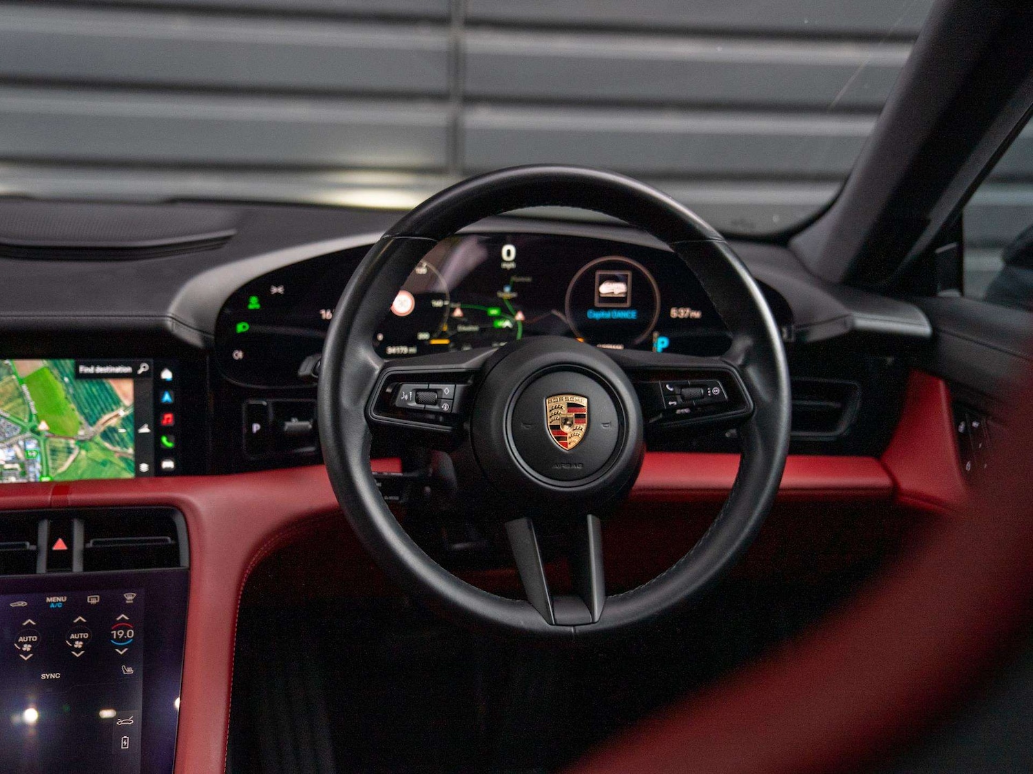 Used Porsche Taycan 2023 for sale - 76218464: Photo 8