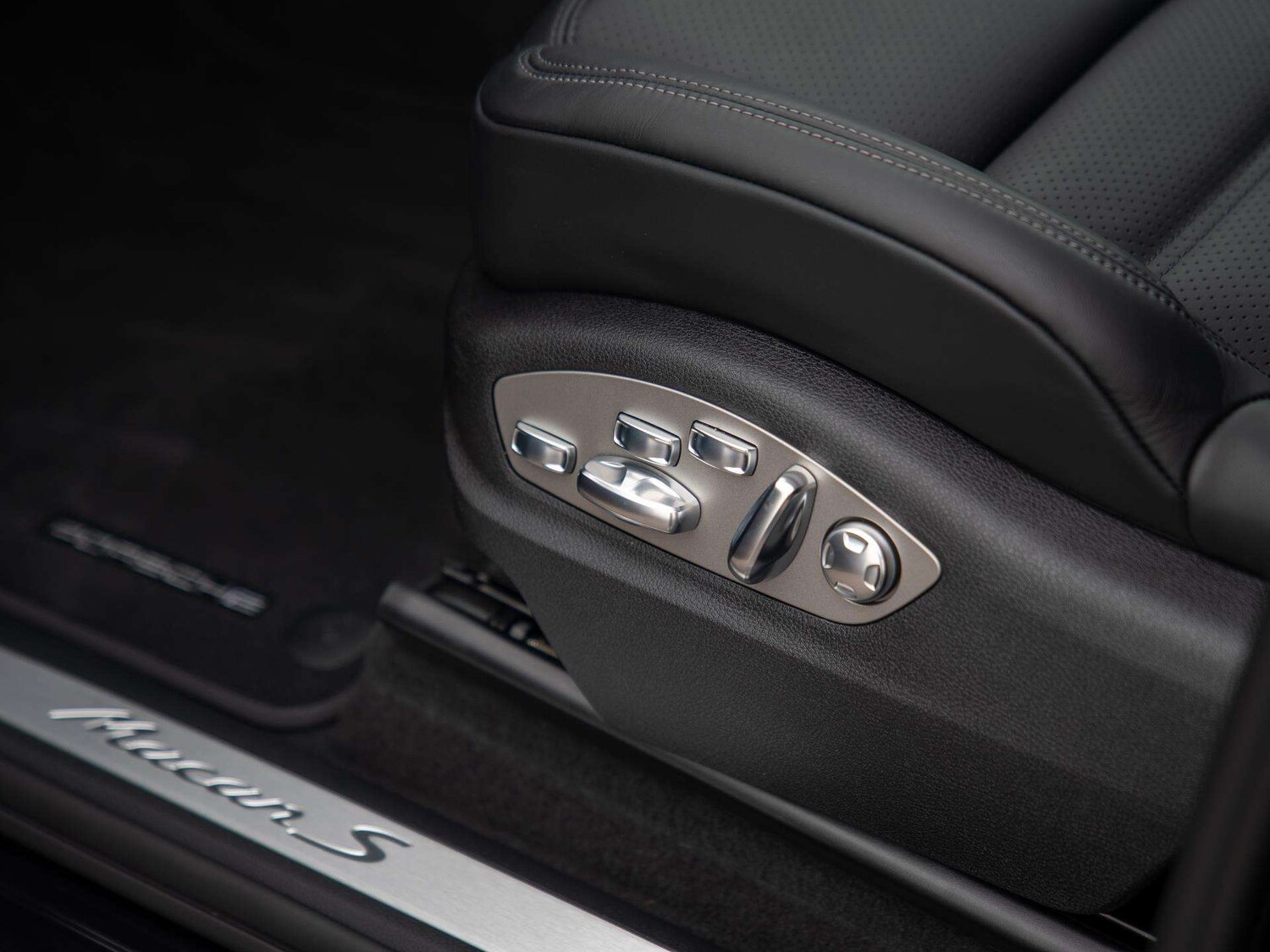 Used Porsche Macan 2026 for sale - 78010206: Photo 25