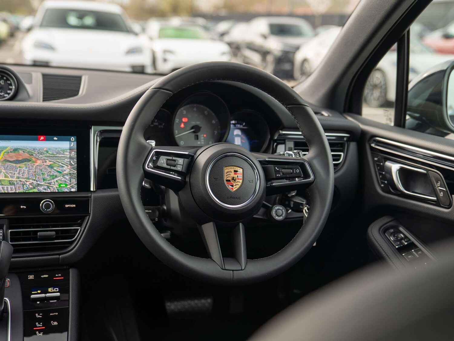 Used Porsche Macan 2026 for sale - 78010206: Photo 8