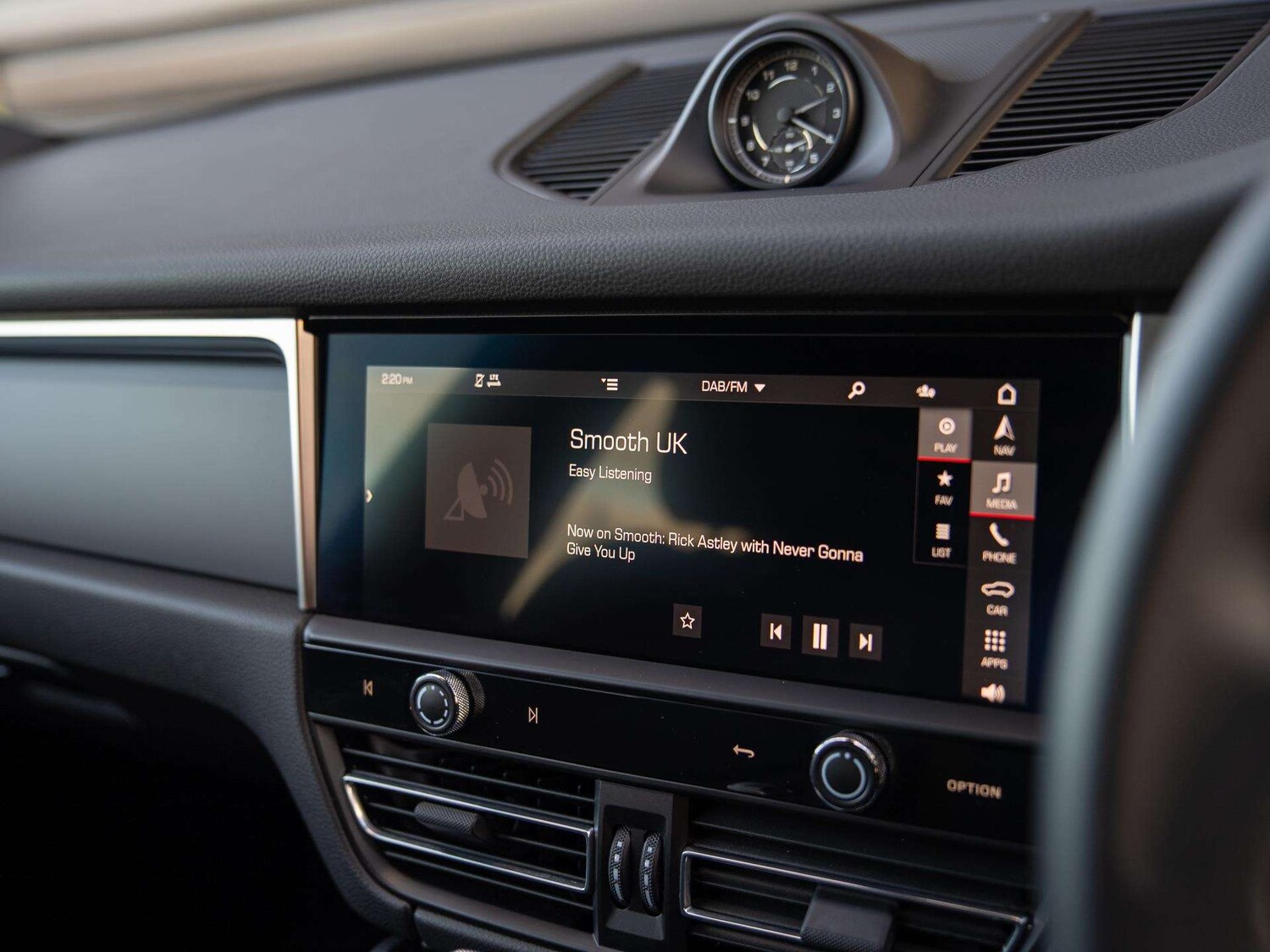 Used Porsche Macan 2022 for sale - 77389908: Photo 16