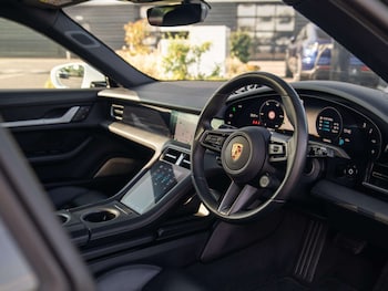 Used Porsche Taycan 2023 for sale - 79204641: Photo