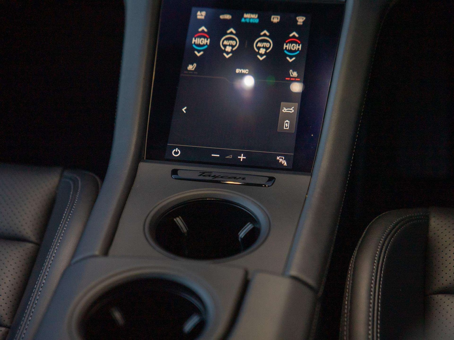 Used Porsche Taycan 2023 for sale - 77123393: Photo 11