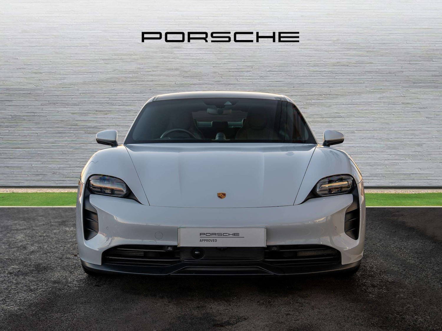 Used Porsche Taycan 2023 for sale - 77123393: Photo 4