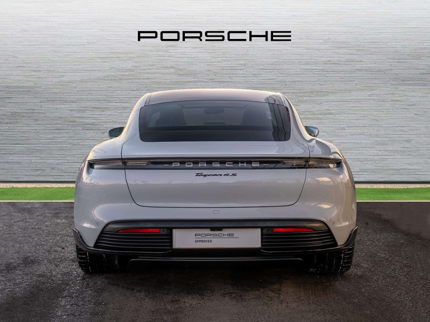 Used Porsche Taycan 2023 for sale - 77123393: Photo 5