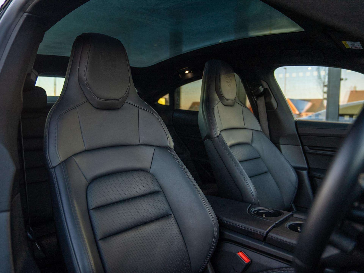 Used Porsche Taycan 2023 for sale - 77123393: Photo 8