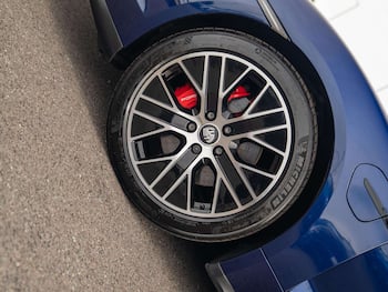 Used Porsche Taycan 2020 for sale - 79810700: Photo