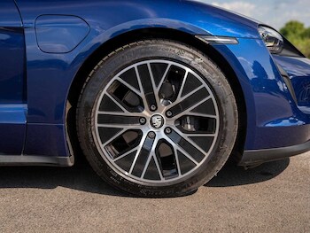 Used Porsche Taycan 2021 for sale - 75217731: Photo
