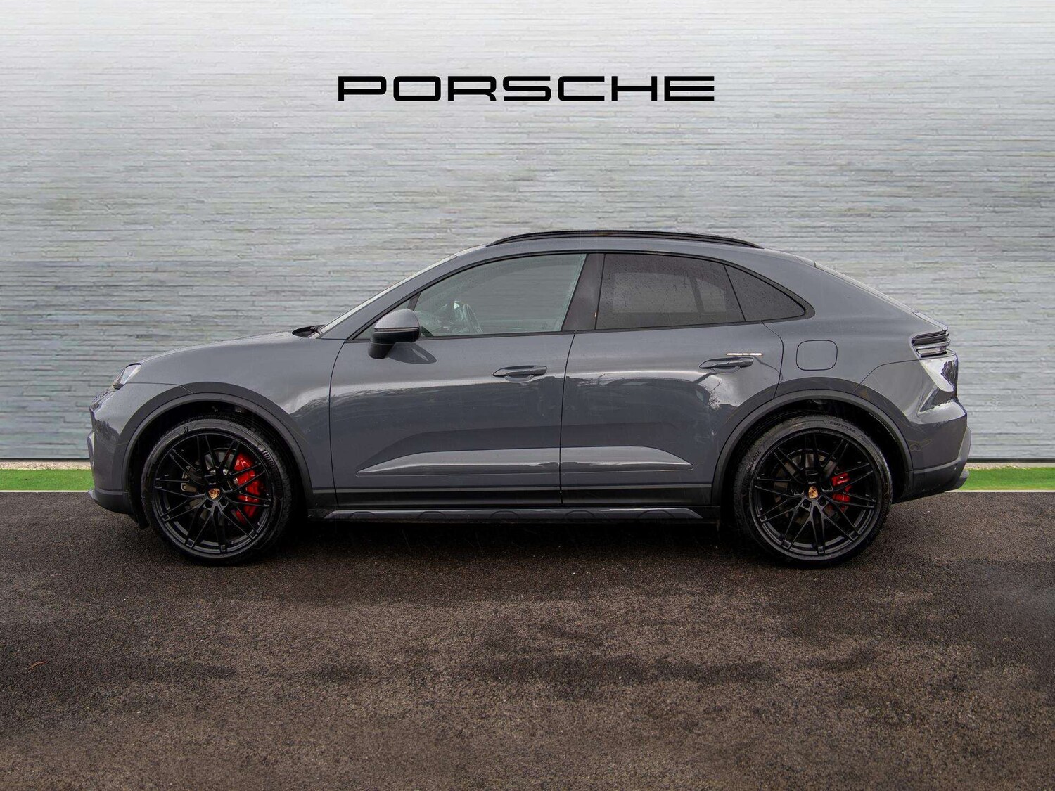 Used Porsche Macan 2026 for sale - 78037854: Photo 5