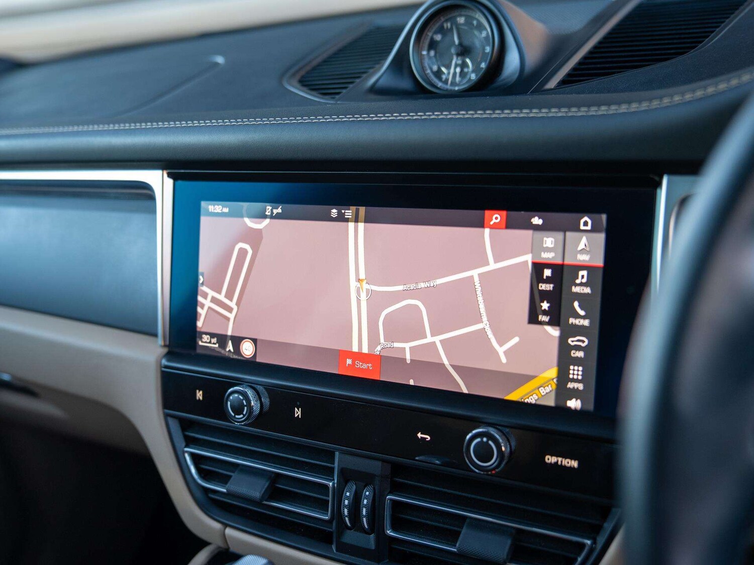 Used Porsche Macan 2022 for sale - 76967939: Photo 19