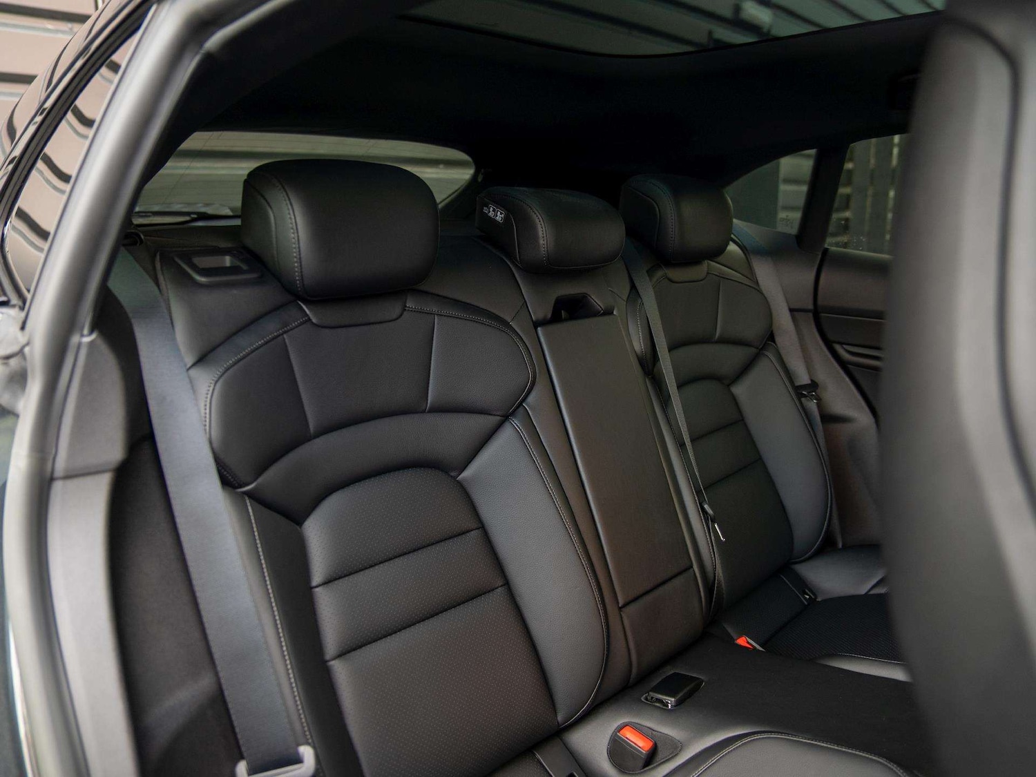 Used Porsche Taycan 2022 for sale - 76170101: Photo 13