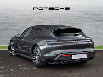Used Porsche Taycan 2022 for sale - 76170101: Photo 2