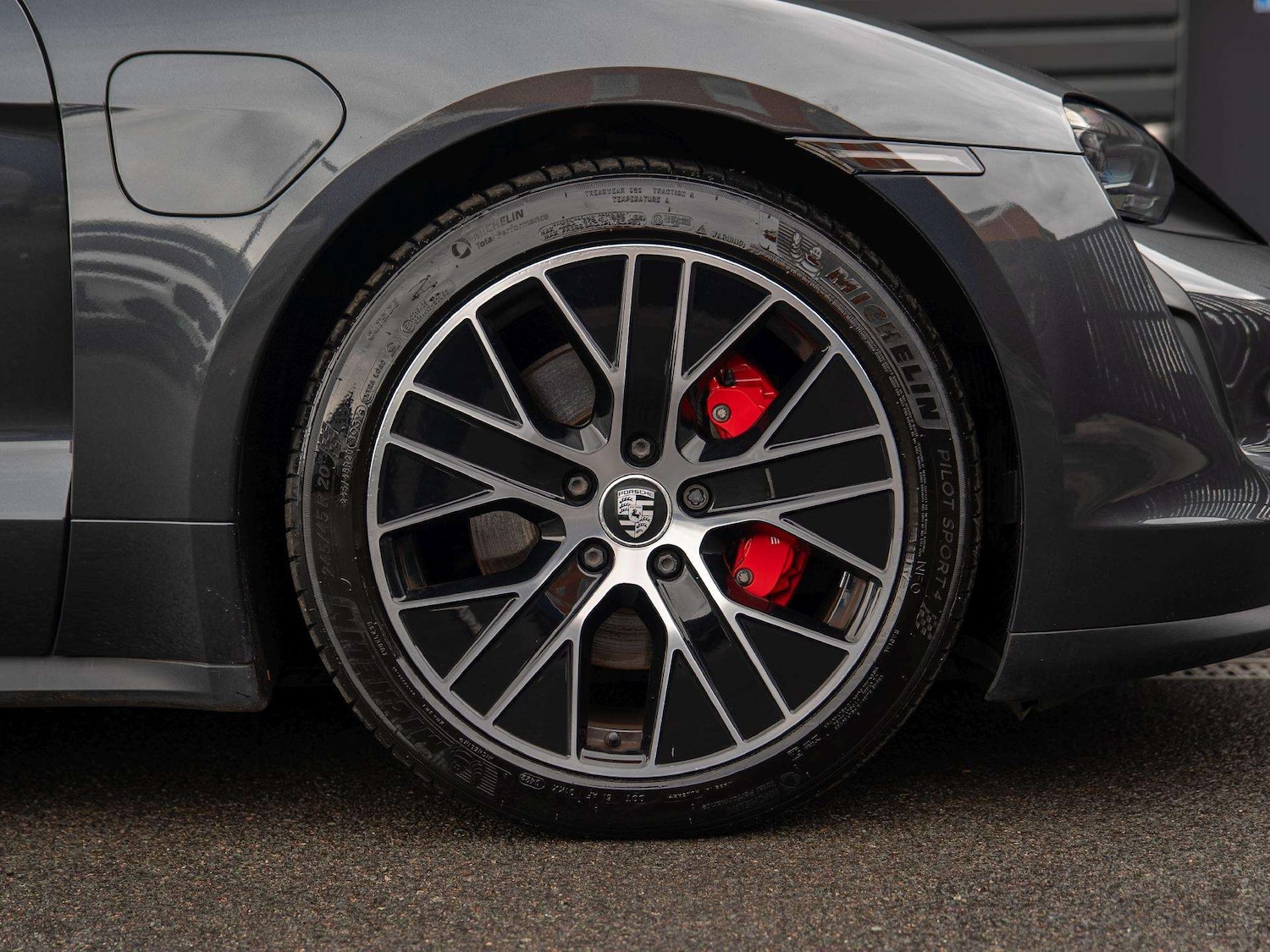 Used Porsche Taycan 2022 for sale - 76170101: Photo 4