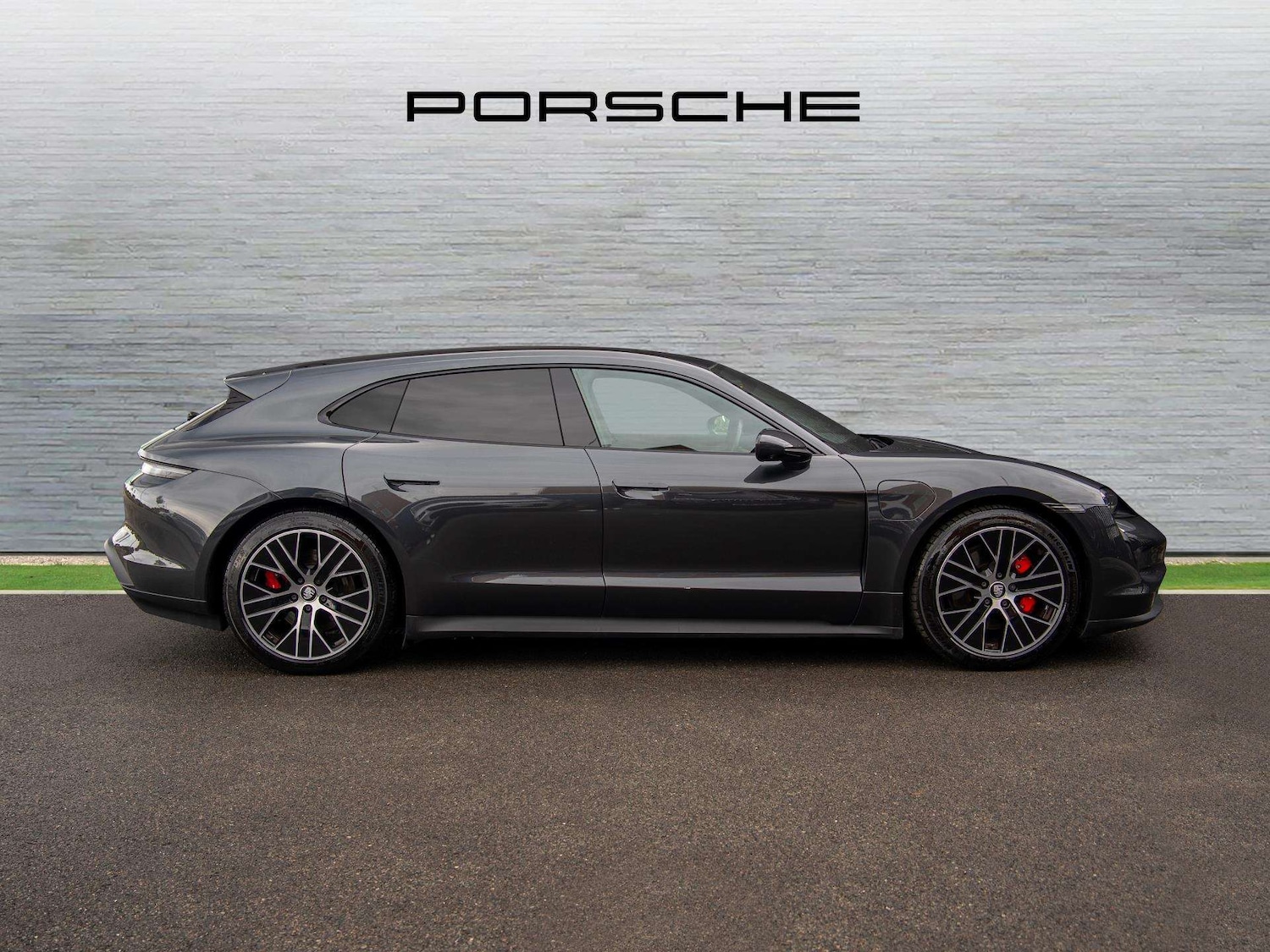 Used Porsche Taycan 2022 for sale - 76170101: Photo 5