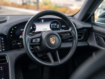 Used Porsche Taycan 2022 for sale - 79415260: Photo