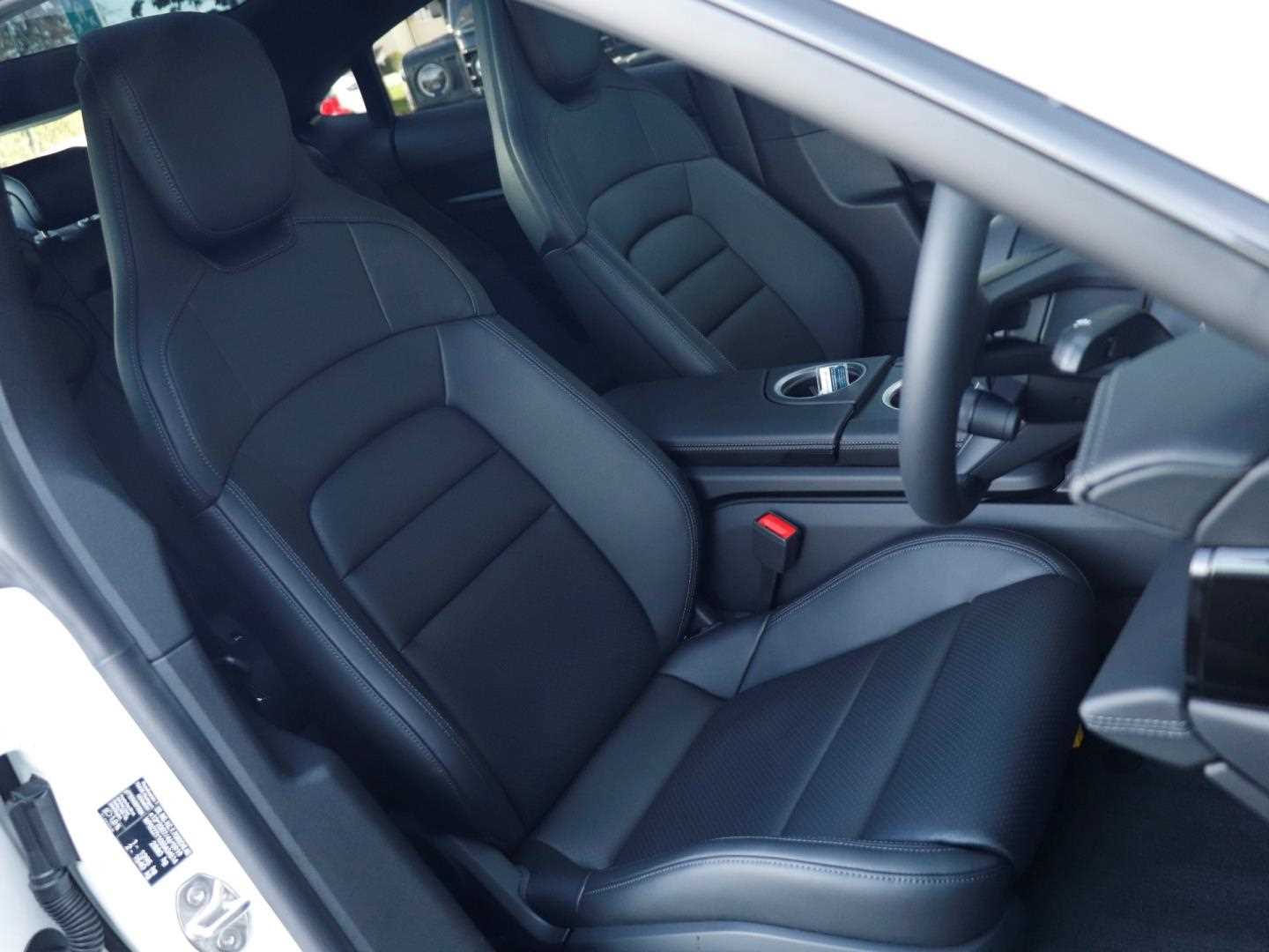 Used Porsche Taycan 2024 for sale - 76553173: Photo 27