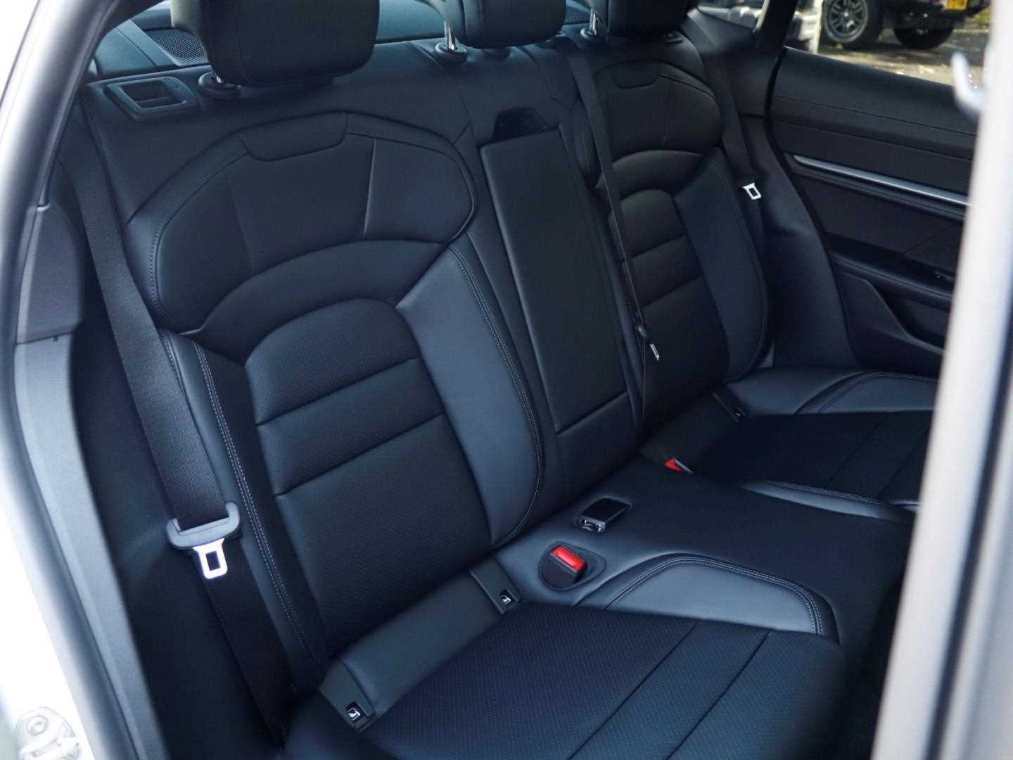 Used Porsche Taycan 2024 for sale - 76553173: Photo 29