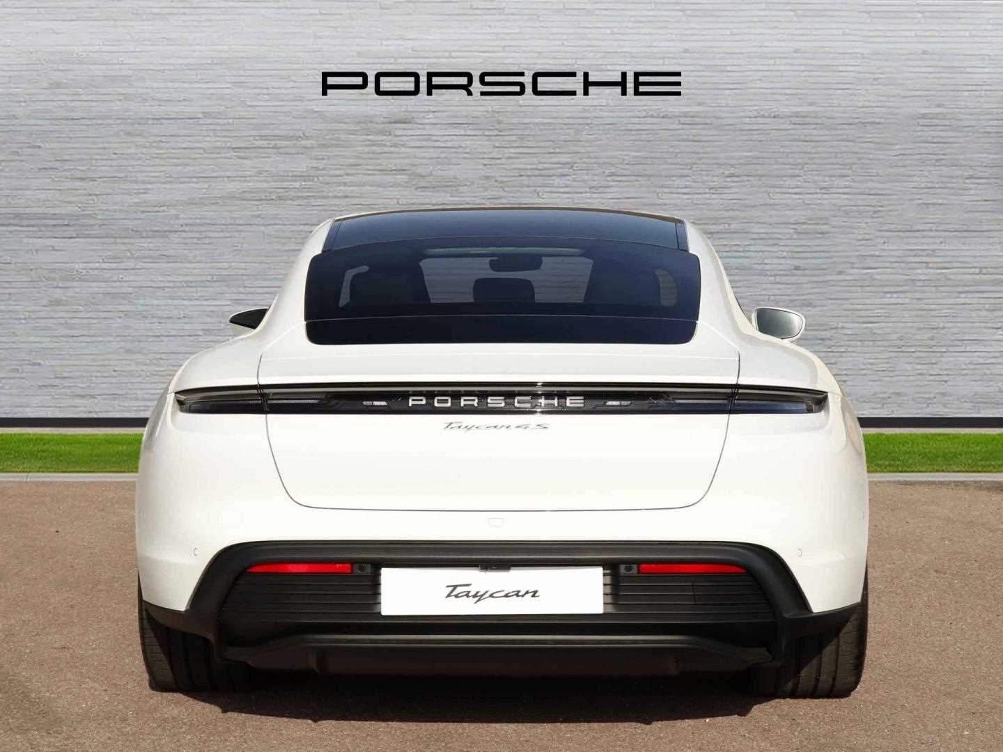 Used Porsche Taycan 2024 for sale - 76553173: Photo 4