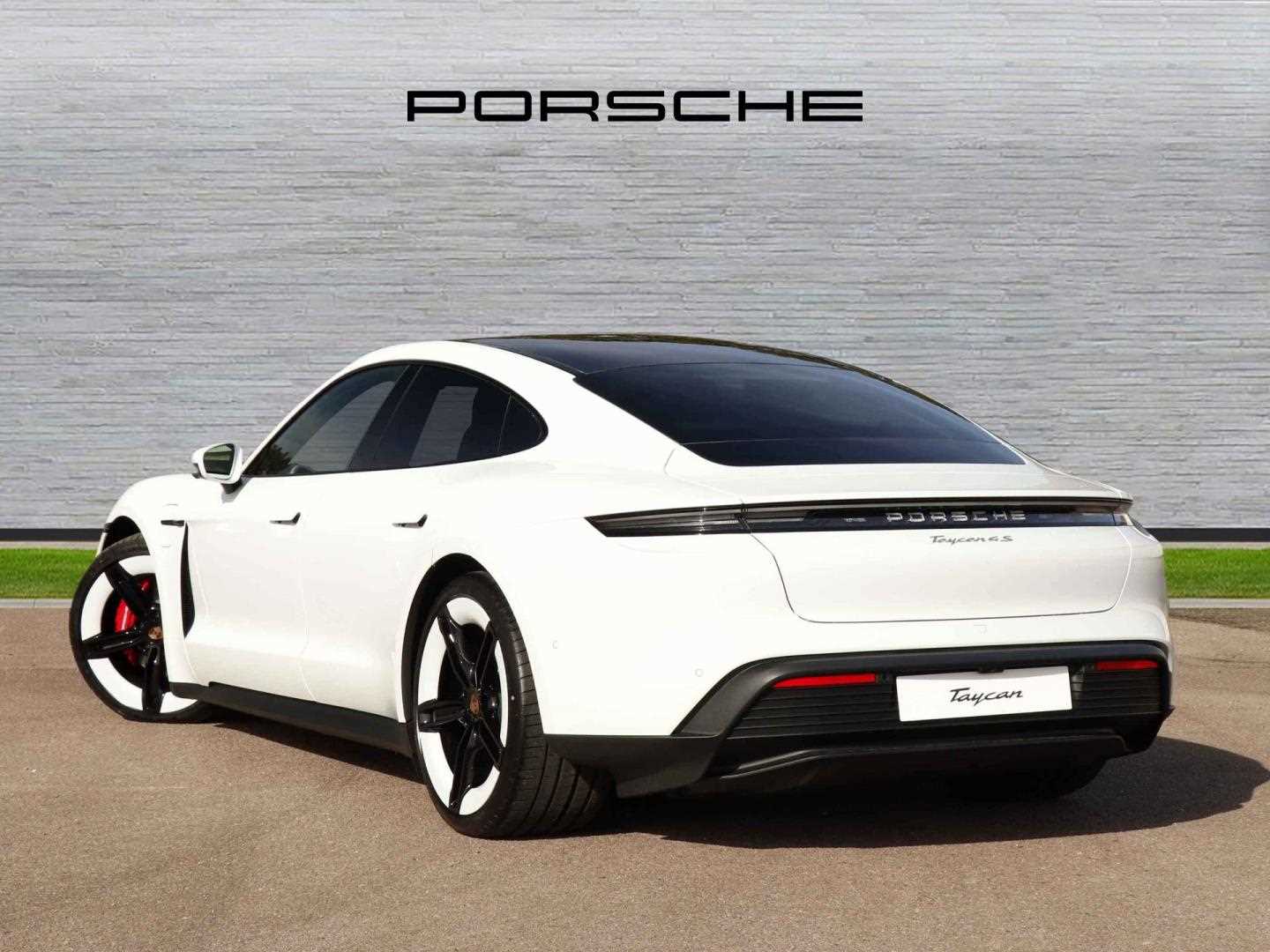 Used Porsche Taycan 2024 for sale - 76553173: Photo 5