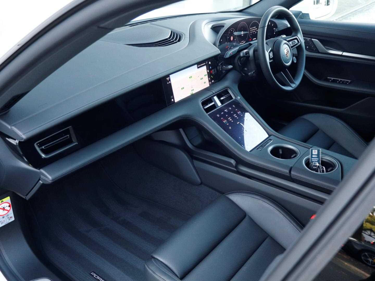 Used Porsche Taycan 2024 for sale - 76553173: Photo 9