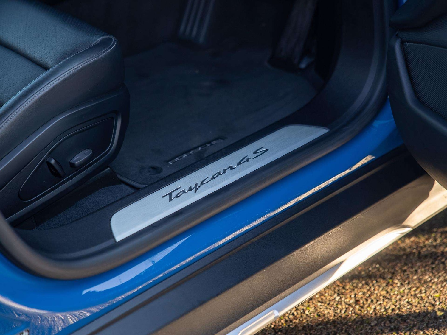 Used Porsche Taycan 2022 for sale - 76804819: Photo 31