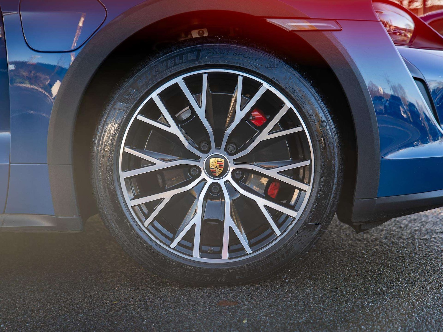 Used Porsche Taycan 2022 for sale - 76804819: Photo 4