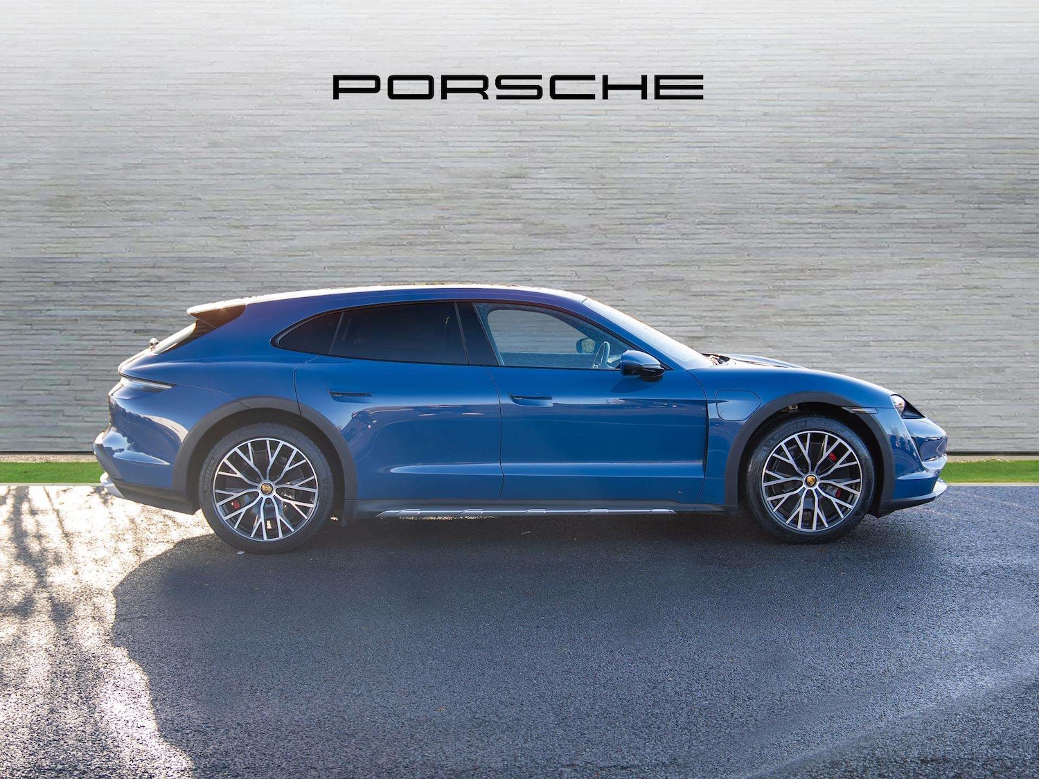 Used Porsche Taycan 2022 for sale - 76804819: Photo 5