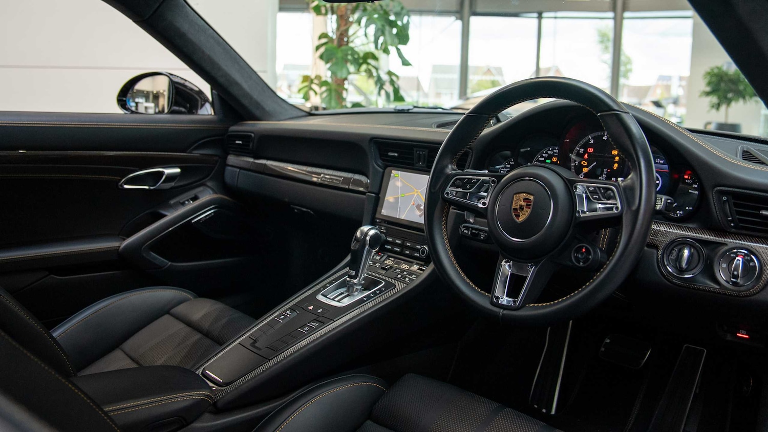 Used Porsche 911 2018 for sale - 76475951: Photo 2