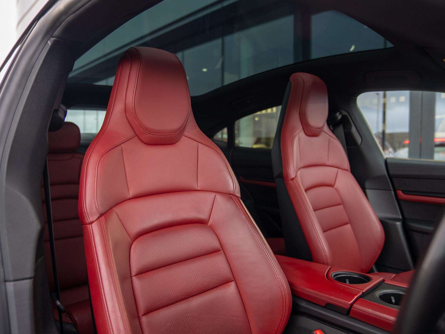 Used Porsche Taycan 2022 for sale - 77361523: Photo 10