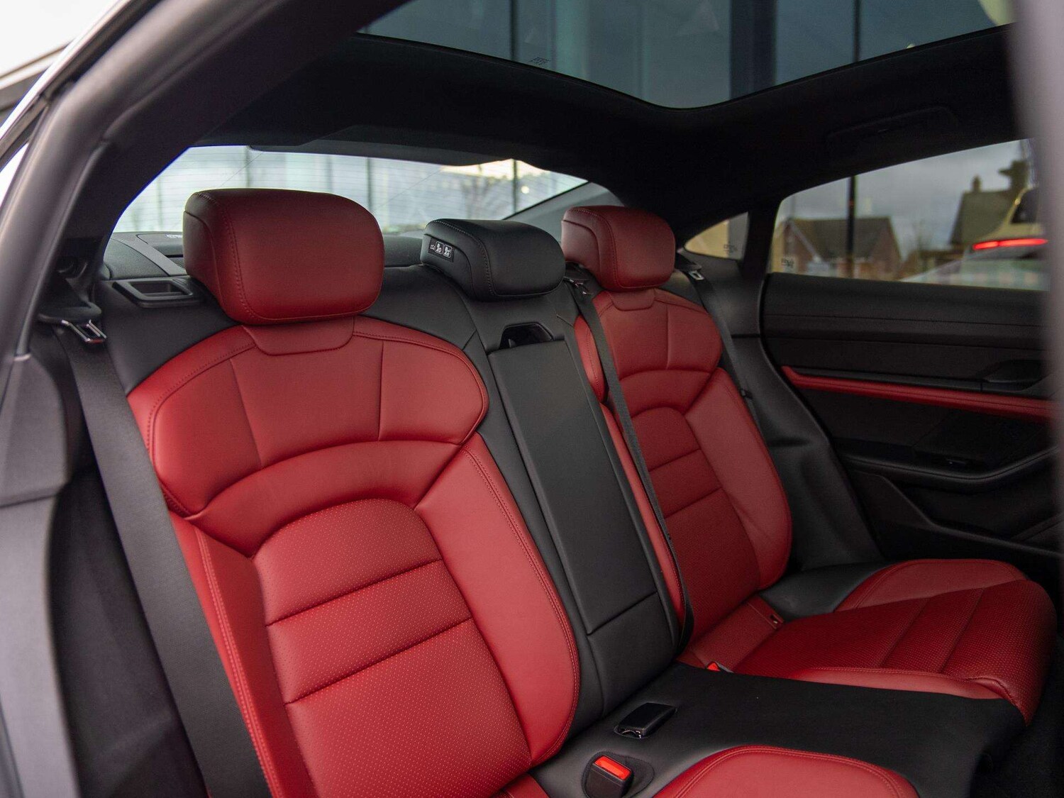 Used Porsche Taycan 2022 for sale - 77361523: Photo 11