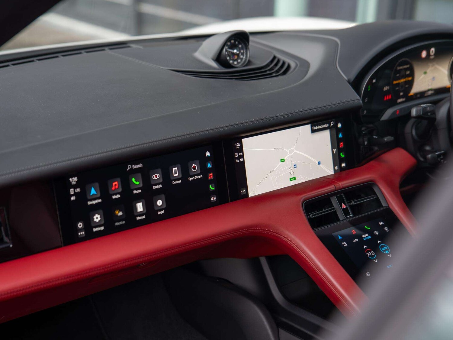 Used Porsche Taycan 2022 for sale - 77361523: Photo 16