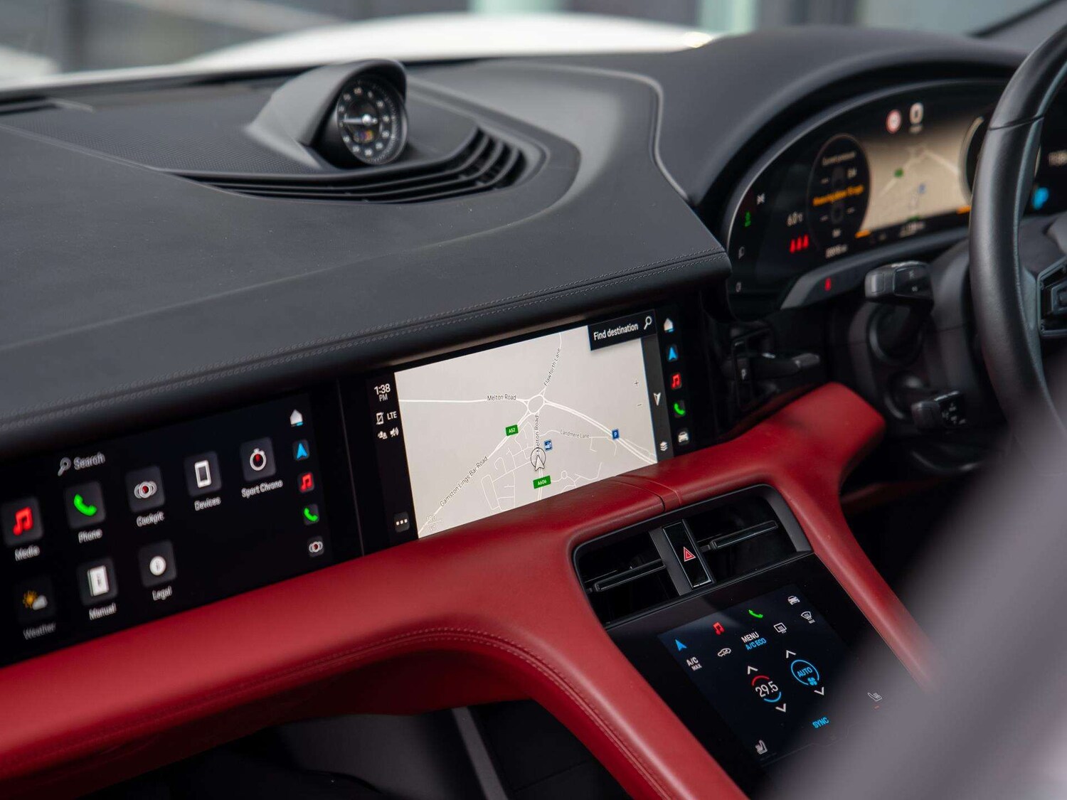 Used Porsche Taycan 2022 for sale - 77361523: Photo 18