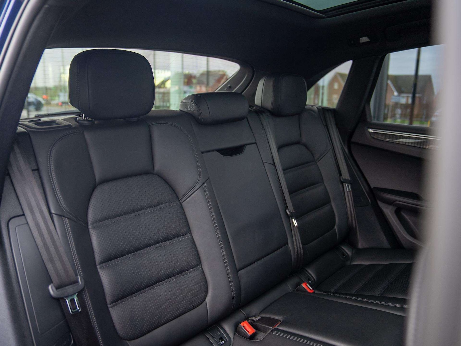 Used Porsche Macan 2022 for sale - 76978739: Photo 11