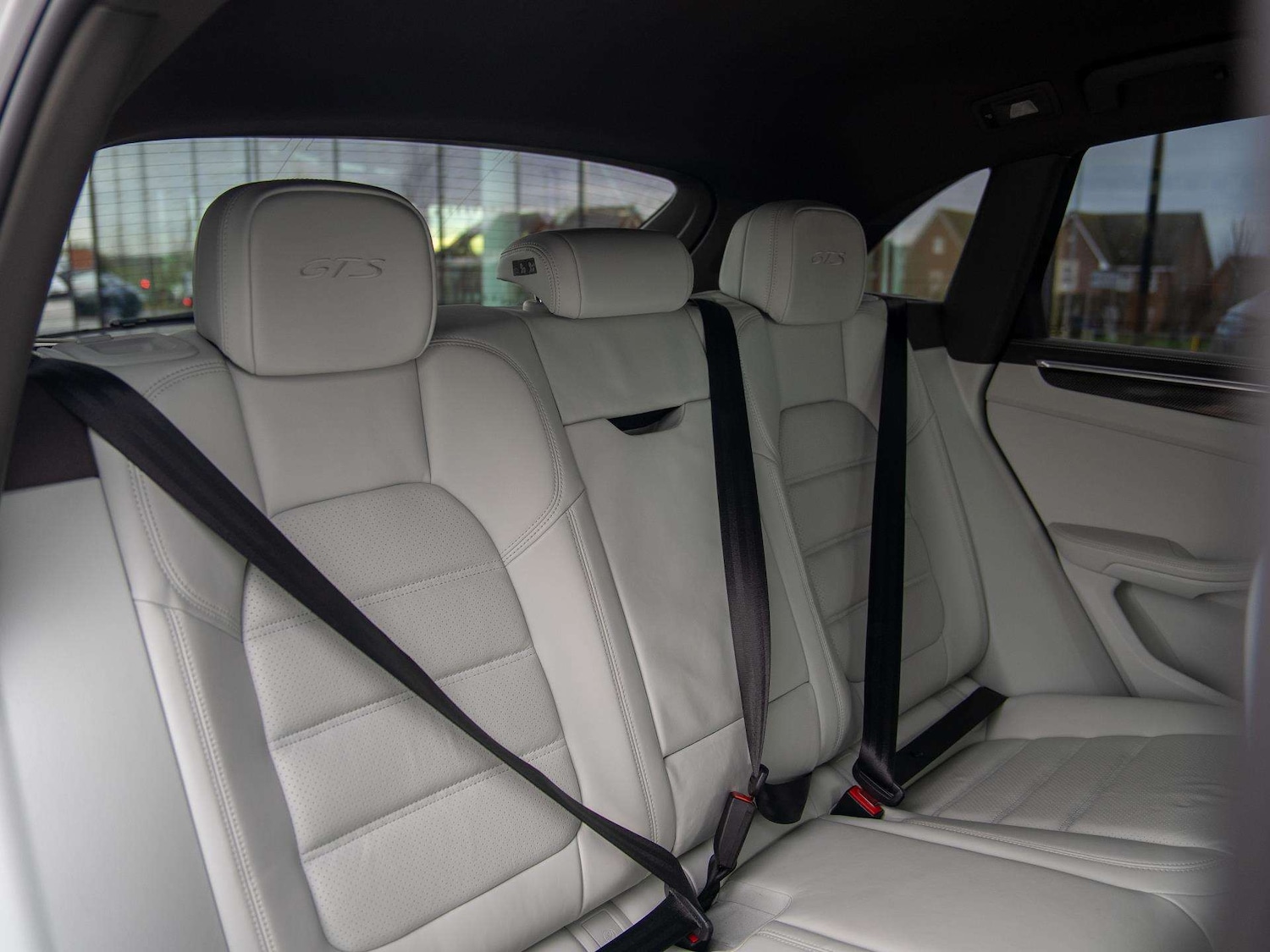 Used Porsche Macan 2020 for sale - 76978840: Photo 11