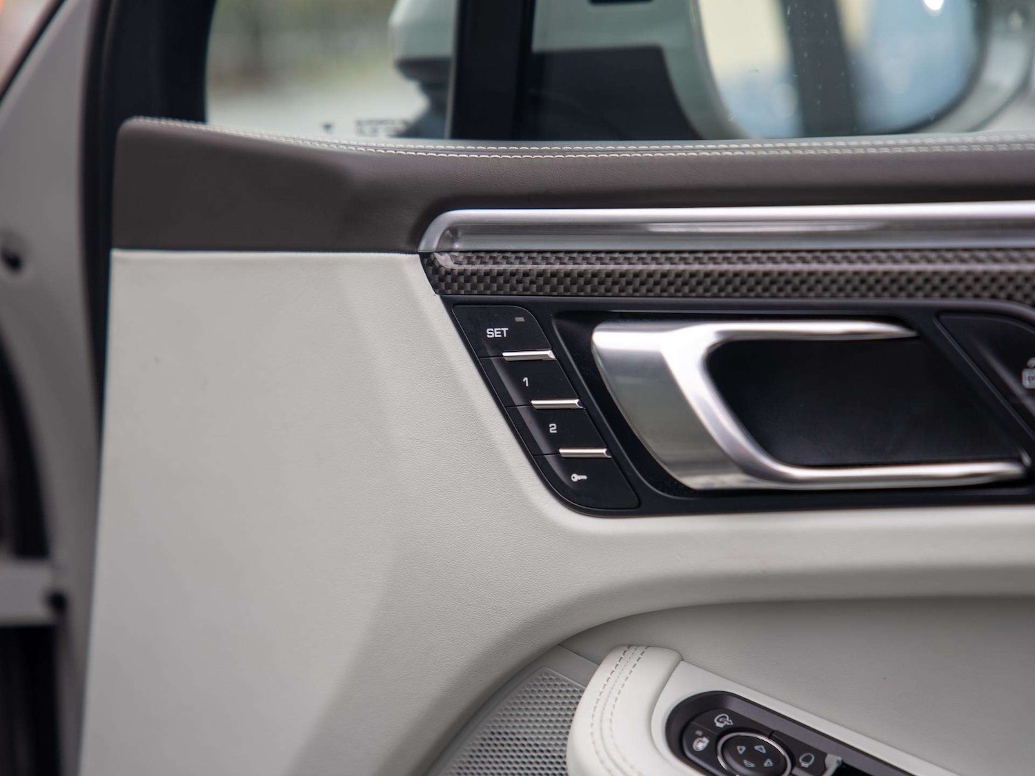 Used Porsche Macan 2020 for sale - 76978840: Photo 25