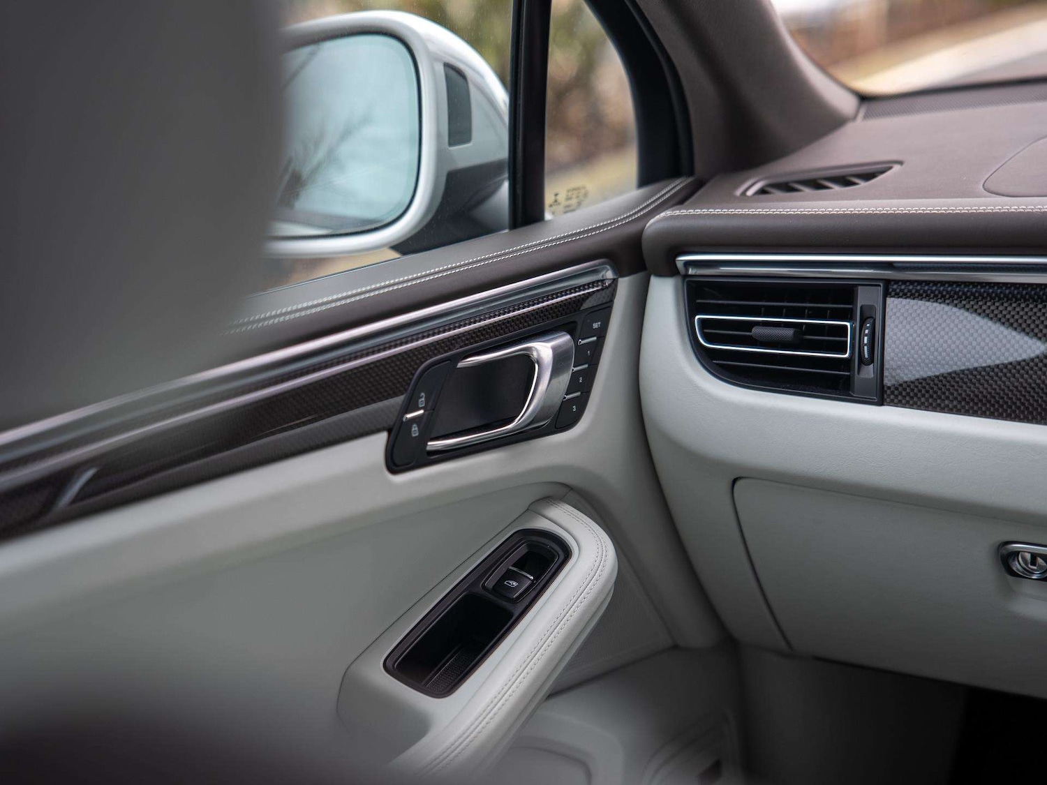 Used Porsche Macan 2020 for sale - 76978840: Photo 26