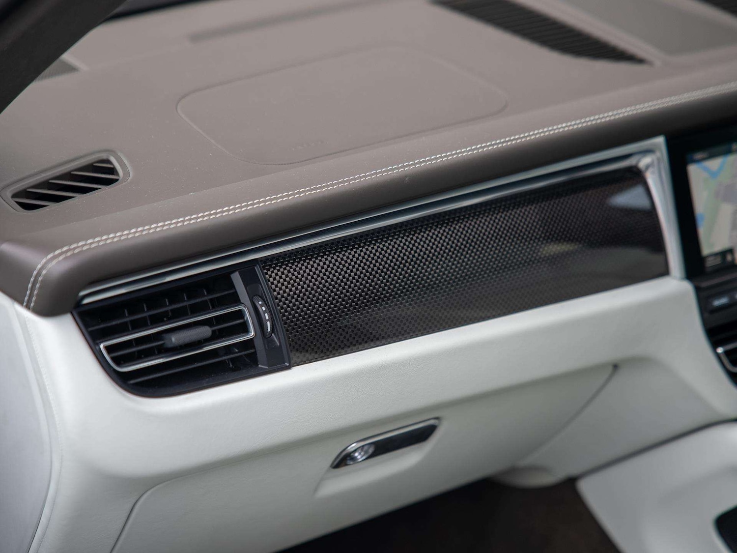 Used Porsche Macan 2020 for sale - 76978840: Photo 30