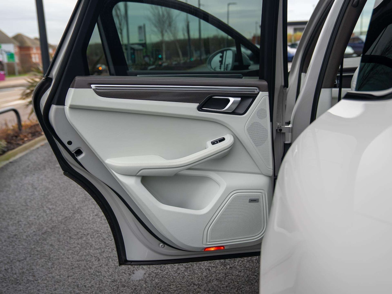 Used Porsche Macan 2020 for sale - 76978840: Photo 33