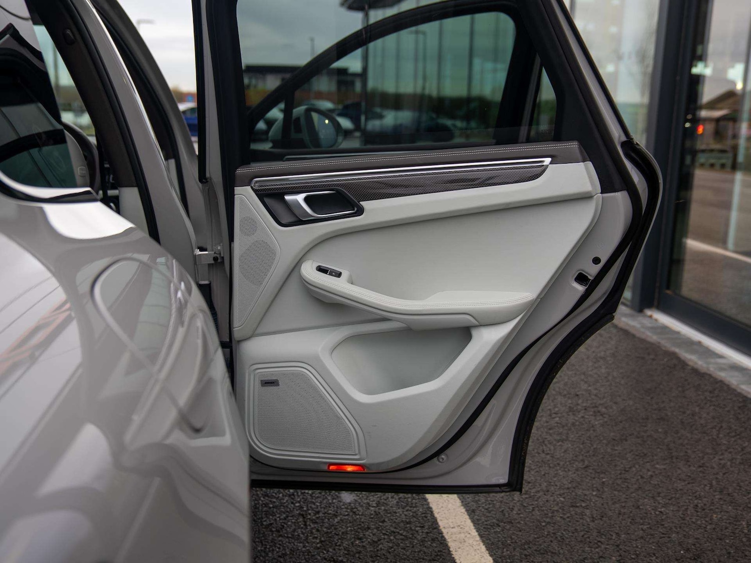 Used Porsche Macan 2020 for sale - 76978840: Photo 35