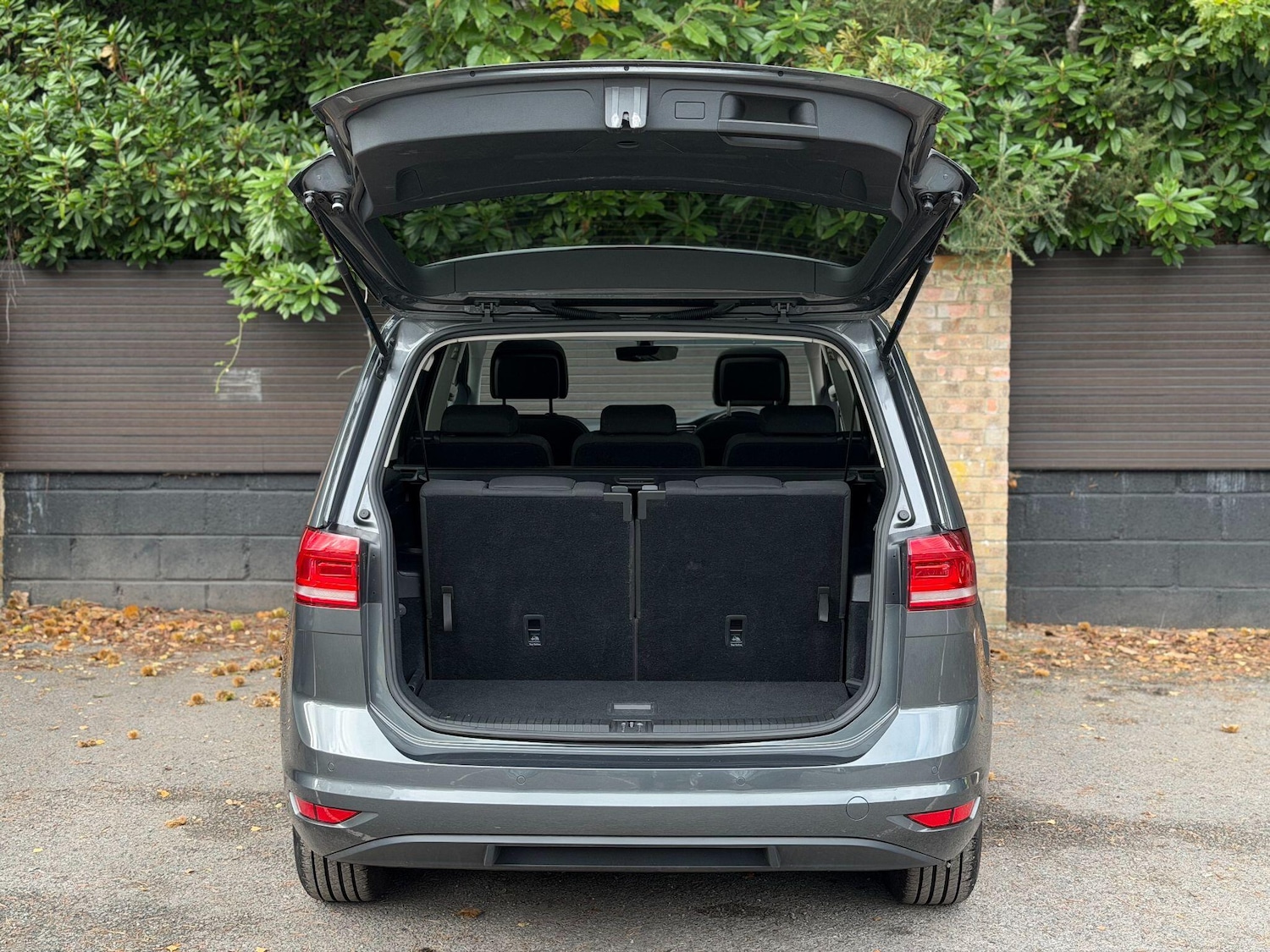 Used Volkswagen Touran 2019 for sale - 76179643: Photo 10