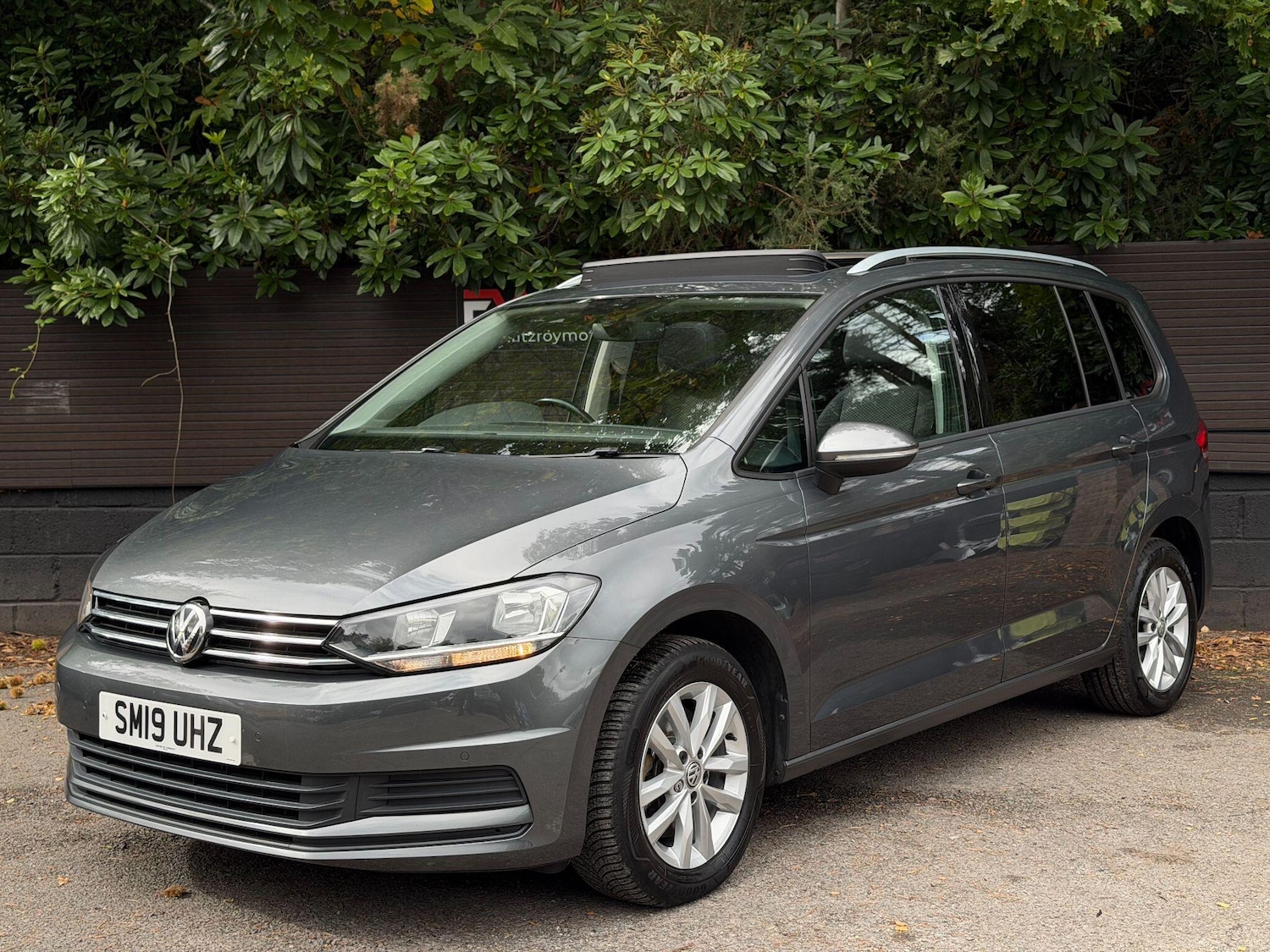 Used Volkswagen Touran 2019 for sale - 76179643: Photo 3