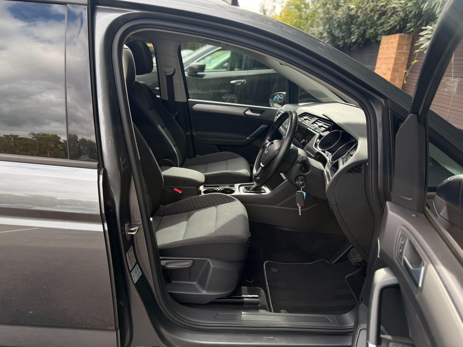 Used Volkswagen Touran 2019 for sale - 76179643: Photo 31