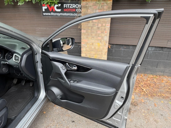 Used Nissan Qashqai 2016 for sale - 76247545: Photo 32