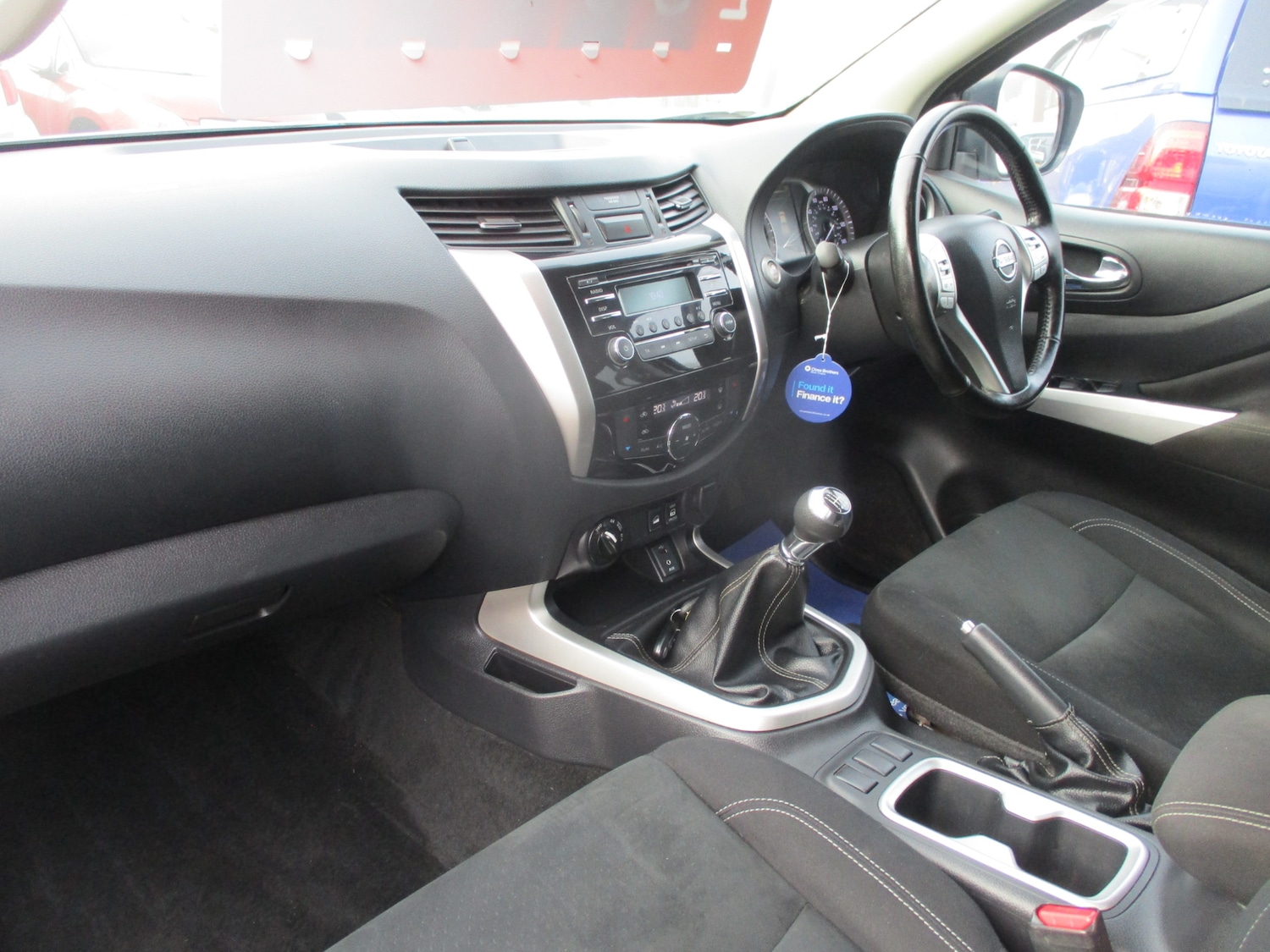 Used Nissan Navara 2018 for sale - 77541519: Photo 14