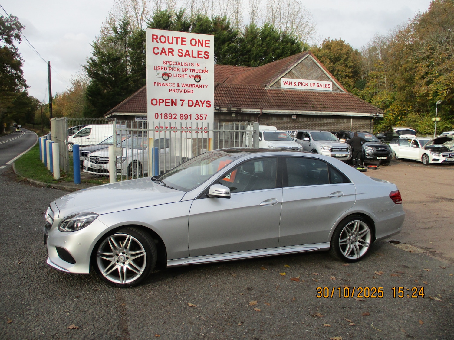 Used Mercedes-Benz E Class 2014 for sale - 76418545: Photo 2