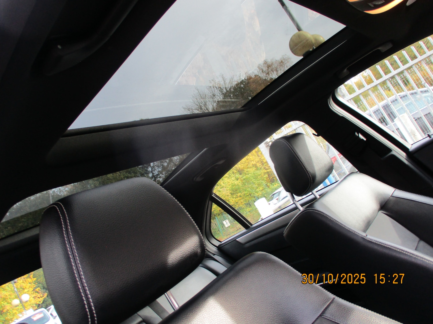 Used Mercedes-Benz E Class 2014 for sale - 76418545: Photo 30