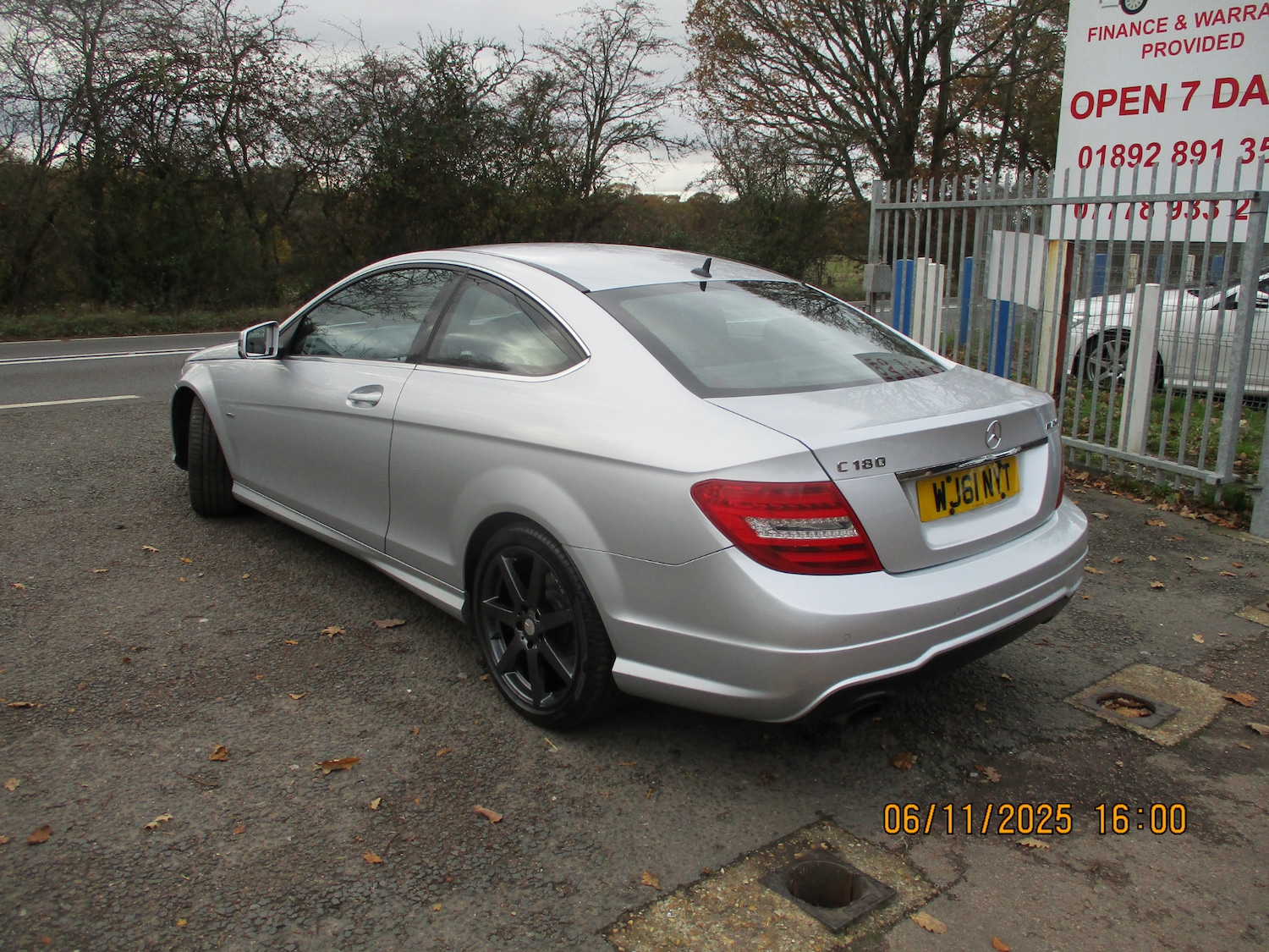 Used Mercedes-Benz C Class 2011 for sale - 76542216: Photo 3
