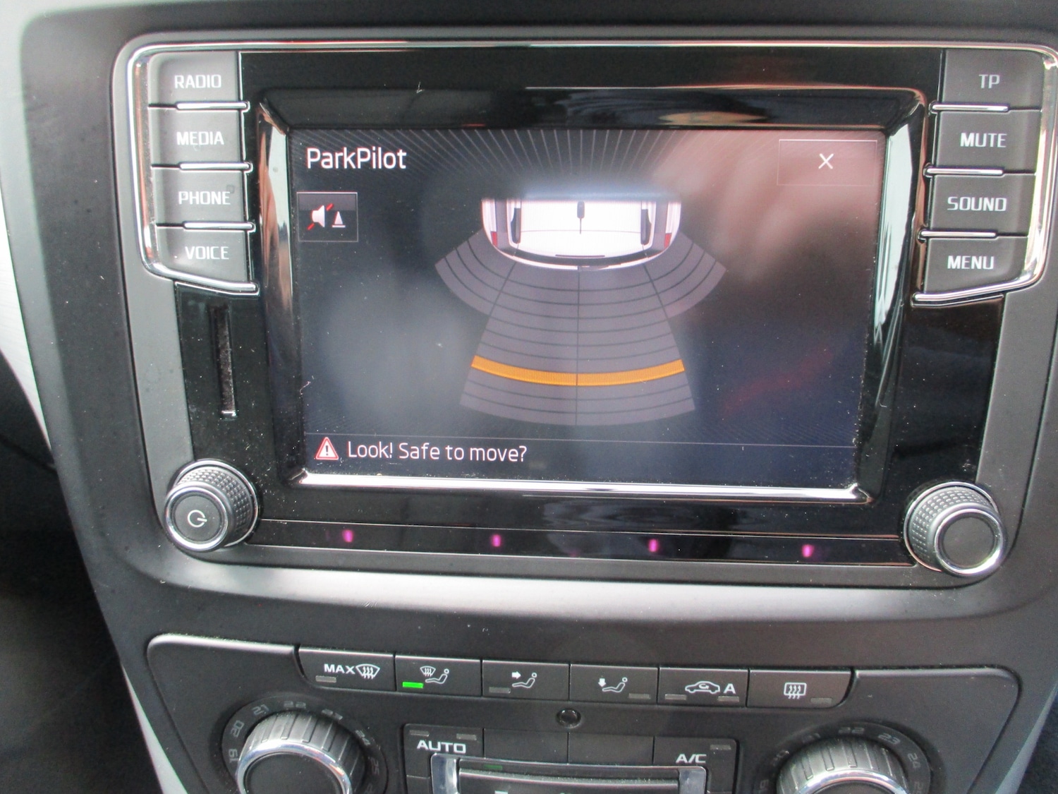 Used Skoda Yeti 2015 for sale - 78092839: Photo 17