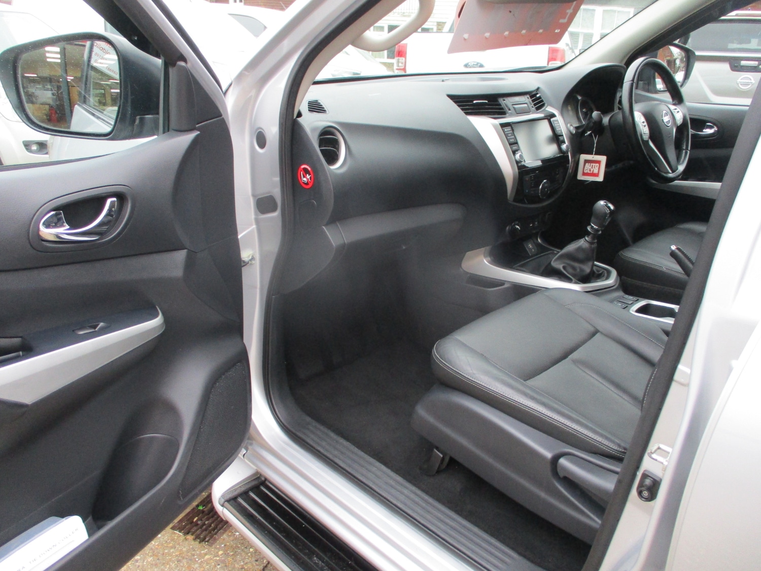 Used Nissan Navara 2020 for sale - 78000611: Photo 8