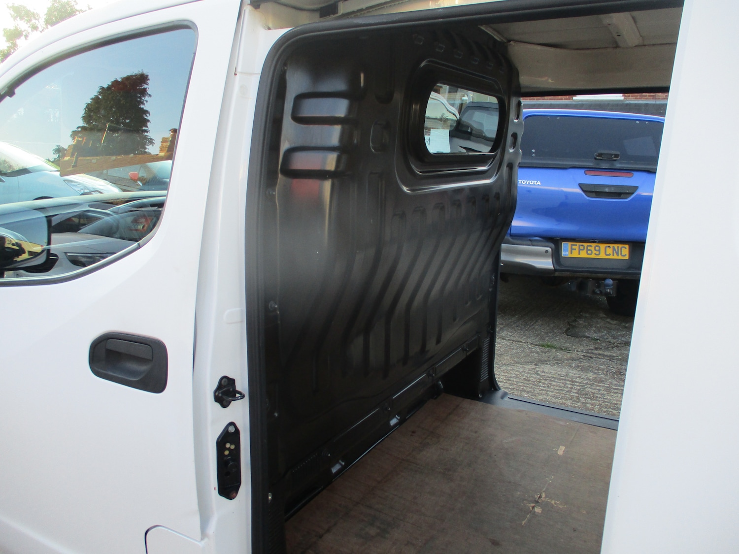 Used Nissan NV200 2013 for sale - 77750100: Photo 18