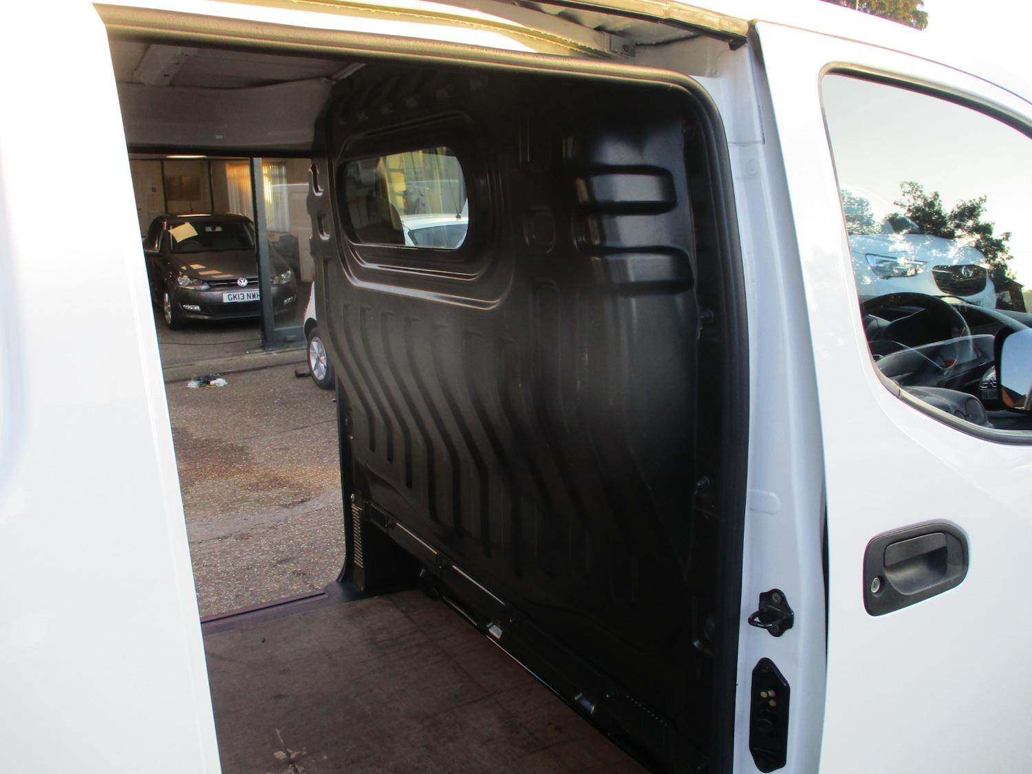 Used Nissan NV200 2013 for sale - 77750100: Photo 23